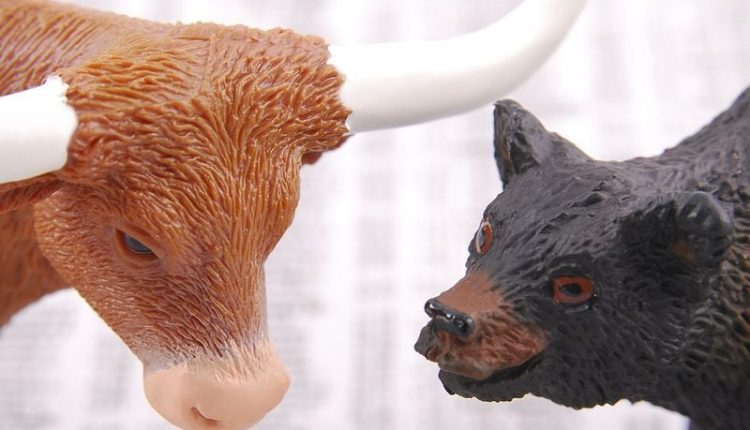 meme-coin,-ai-tokens-lead-gains-after-bitcoin-drop-causes-$2b-in-weekend-liquidations