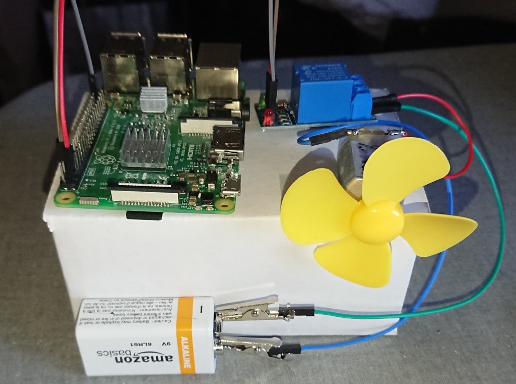 For beginners: Switch a motor on/off using a Raspberry Pi and IOTA